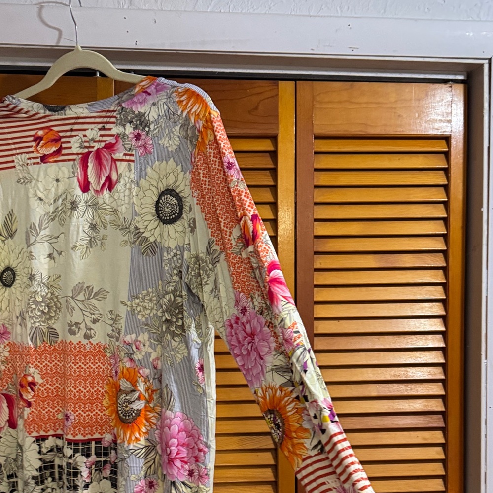 Johnny Was Multicolor Floral Long Sleeve Top - Picture 4 of 6